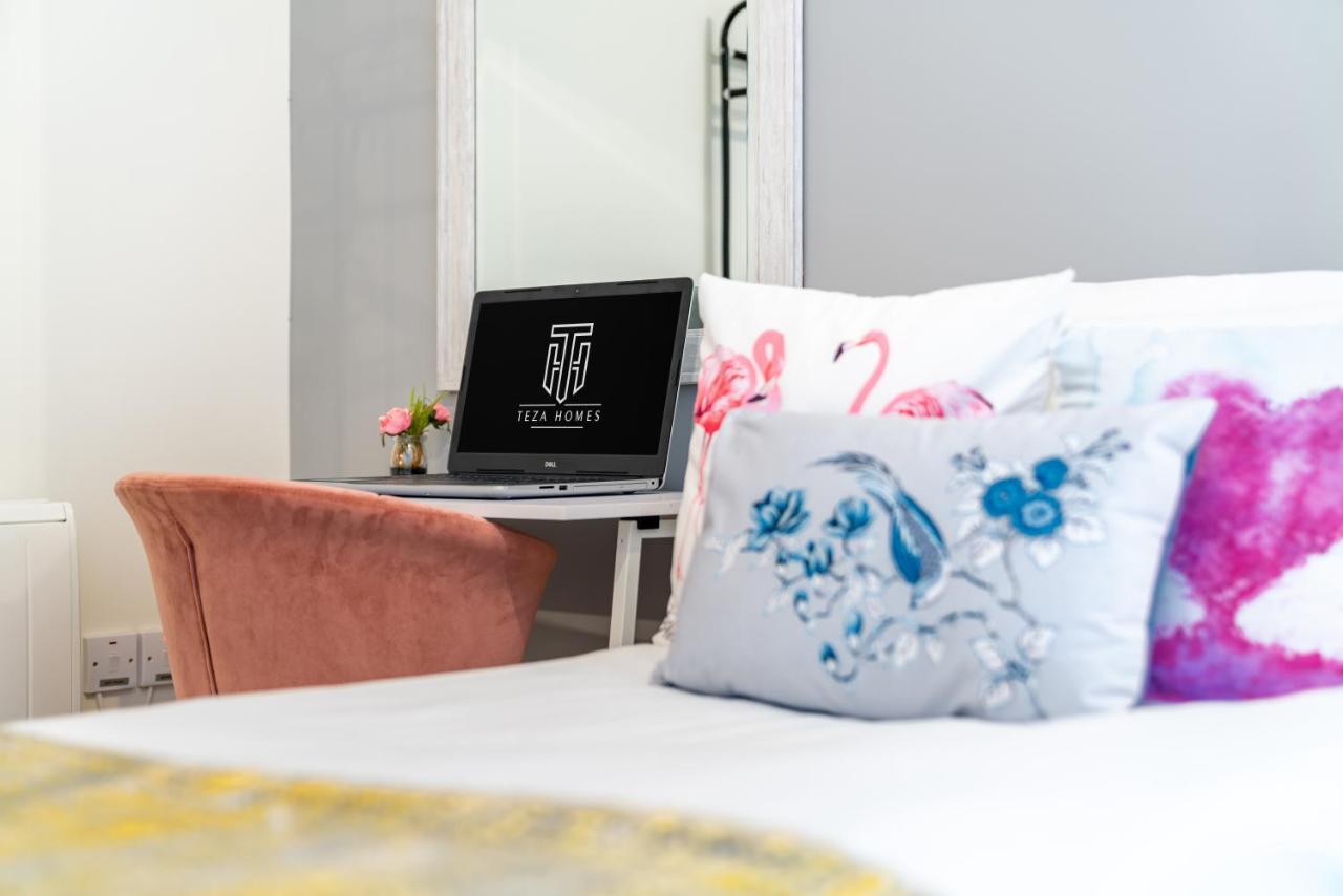 Town Center Apartment With 55” Smart Tv+Netflix Andover Kültér fotó
