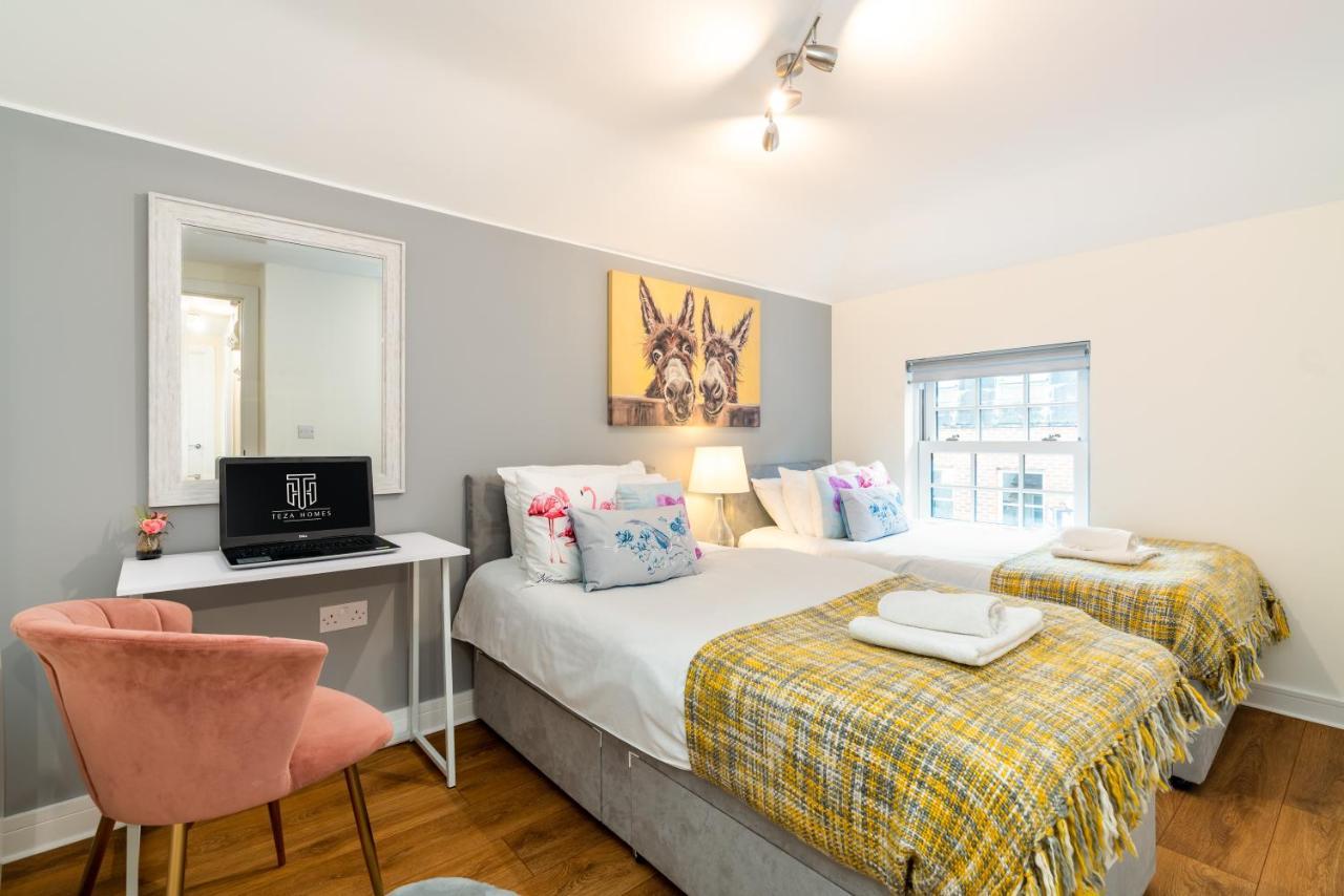 Town Center Apartment With 55” Smart Tv+Netflix Andover Kültér fotó